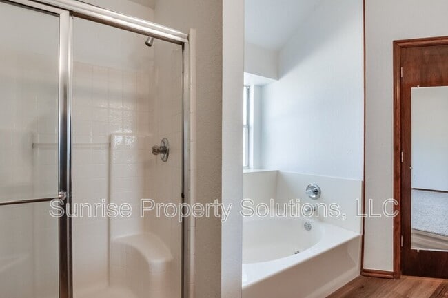 Building Photo - 509 Gyrfalcon Dr