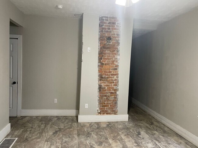 Building Photo - WNorthSt812-814