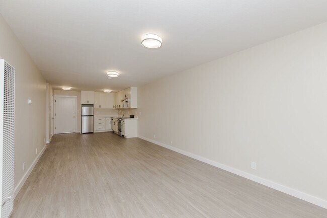 Building Photo - 630 Mariposa