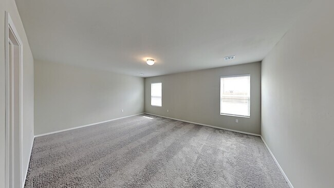 Building Photo - Very Nice 4 Bedroom 2 Bath in El Reno Schools