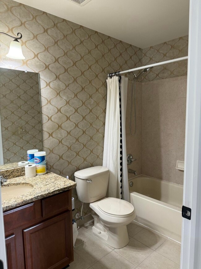 Building Photo - 2260 Leighton Dr