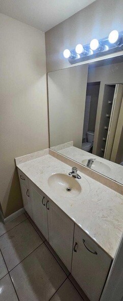 Building Photo - 4767 Via Palm Lakes