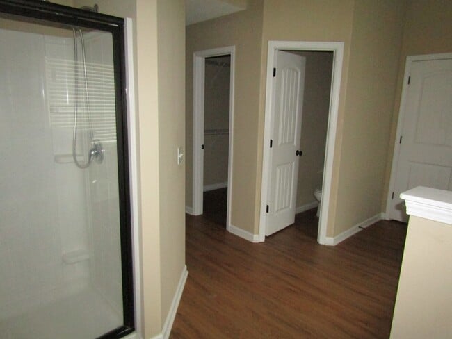 Building Photo - 908 Blane Ln