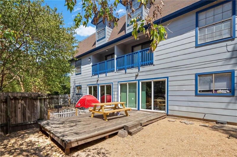 Building Photo - 3104 Cedar St