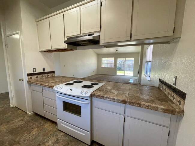 Building Photo - 441 N McClure Rd