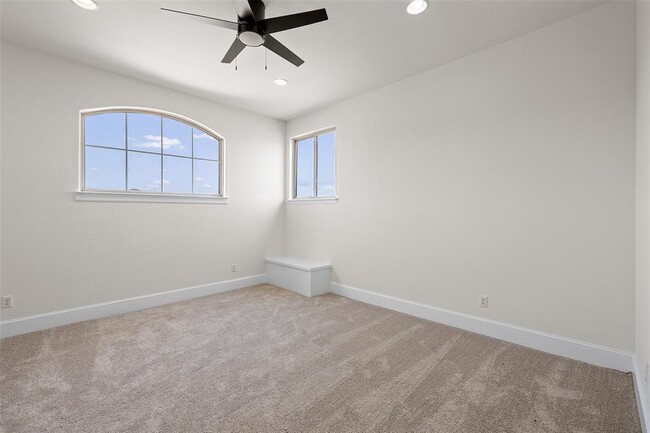 Building Photo - 711 Paleface Ranch Rd