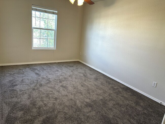 Building Photo - 7443 Countryside Grove