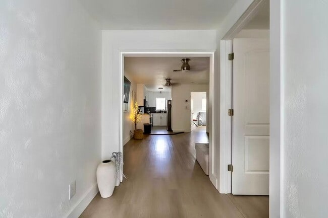 Primary Photo - 719 NE 38th St