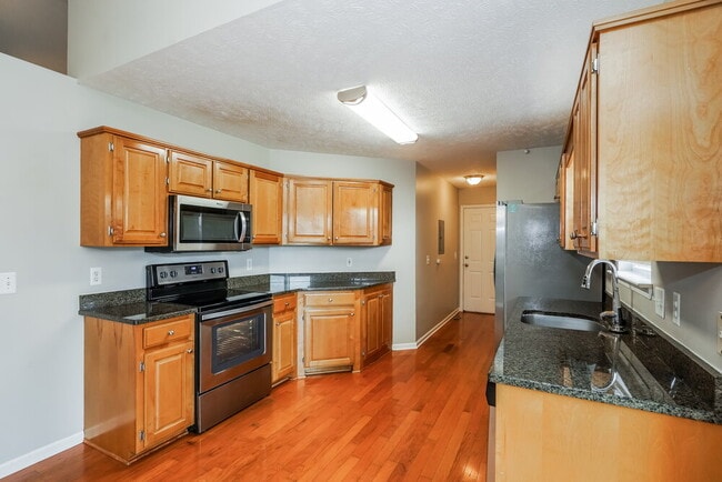 Building Photo - 900 Pebble Beach Cir