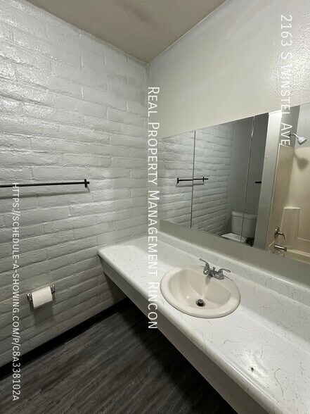 Building Photo - 2163 S Winstel Ave