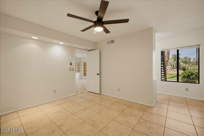 Building Photo - 4901 S Calle Los Cerros Dr