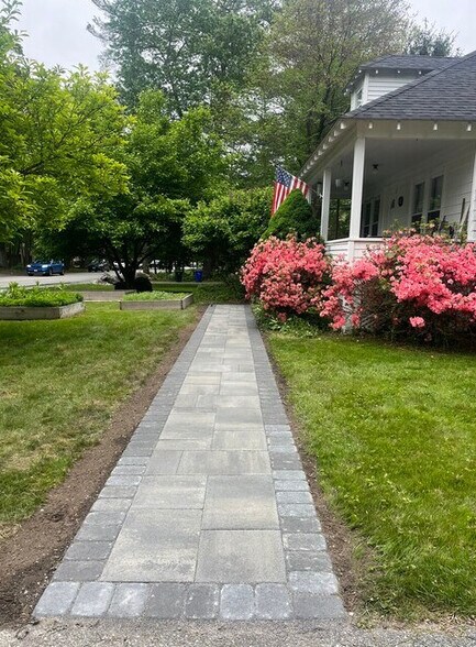 Building Photo - 142 Page Rd