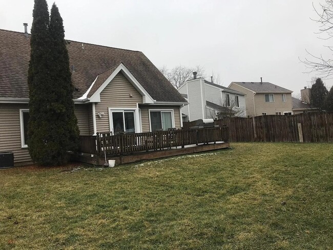 Building Photo - 110 Filbert Dr