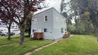 Building Photo - 48 SE Anchor Ave