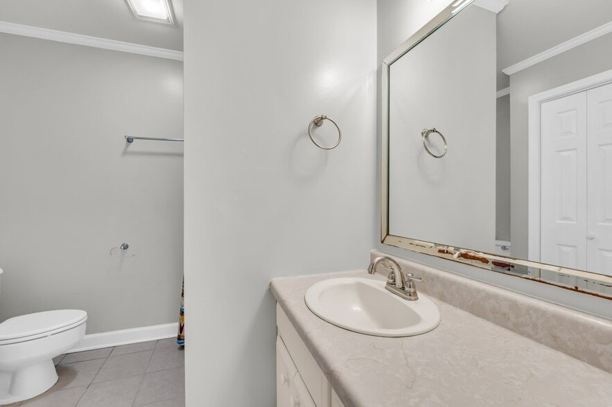 Building Photo - 1609 Chickasaw Dr