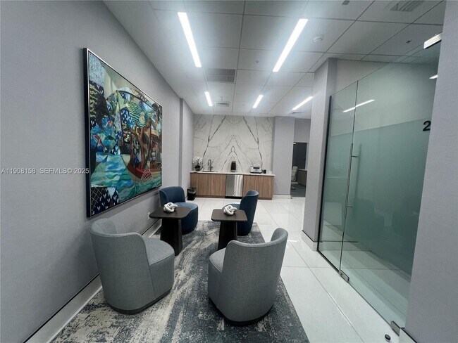 Building Photo - 888 Brickell Key Dr