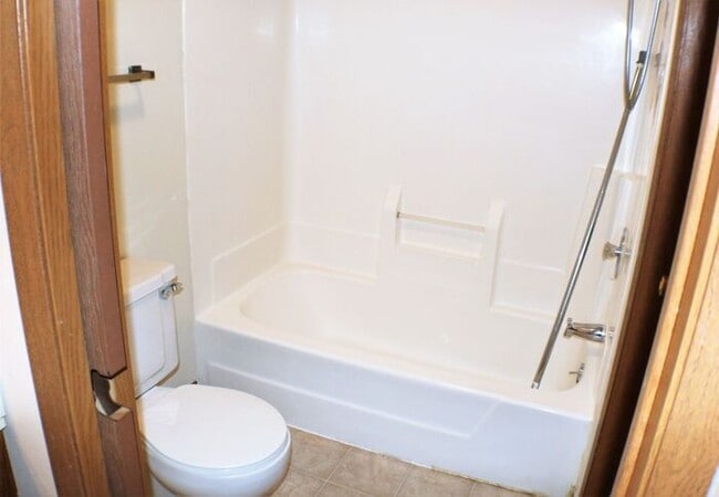 Building Photo - $1,450 | 3 Bedroom, 2.5 Bathroom Town Home...