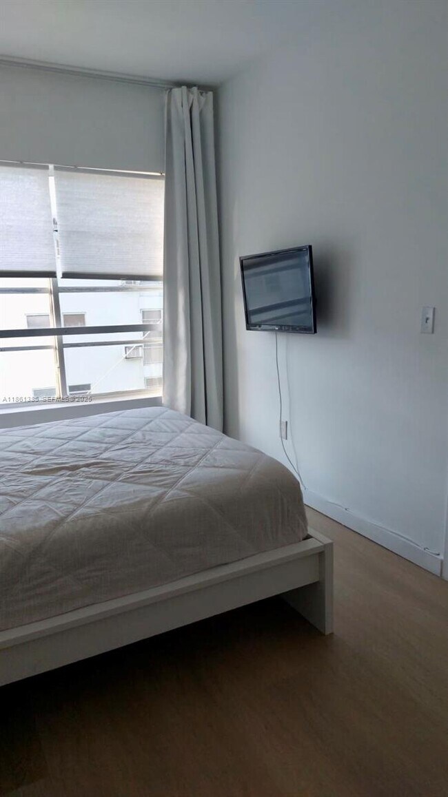 Building Photo - 1358 Pennsylvania Ave