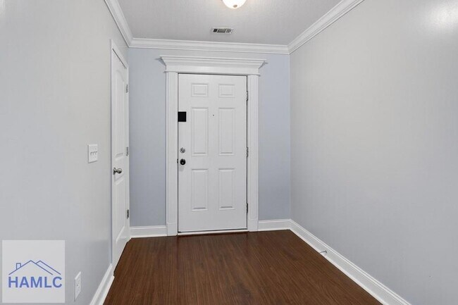 Building Photo - 182 Grandview Dr