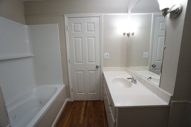 Building Photo - 1194 Birmingham St