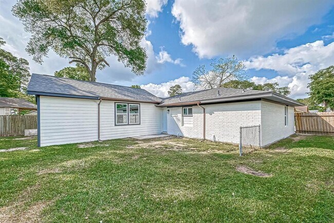 Building Photo - 9830 Degas Ln