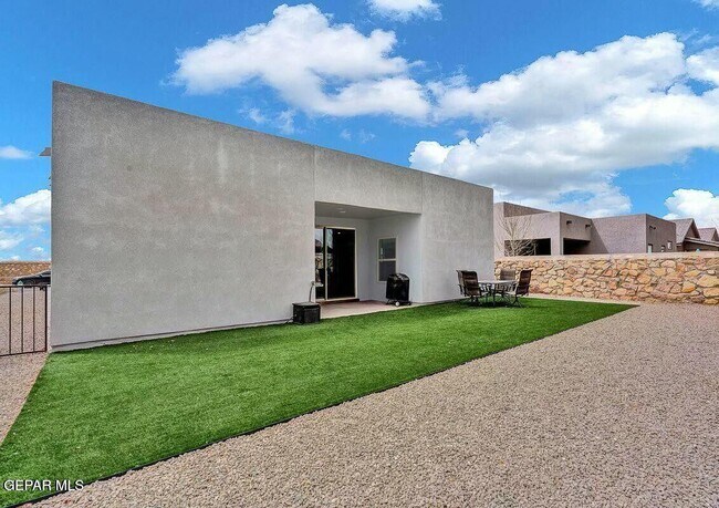 Building Photo - 992 Stamfordham Dr