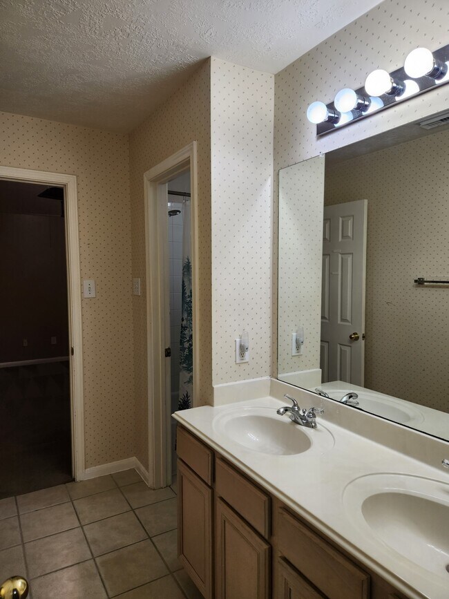 Building Photo - 18138 Delta Estates Ct