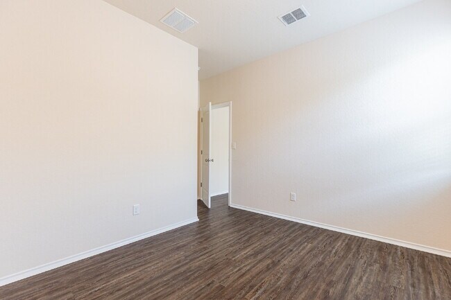 Building Photo - 11219 Pomona Park