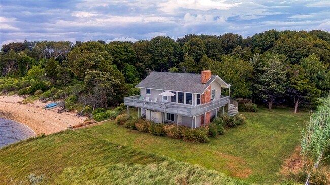 Building Photo - 1355 Watersedge Way