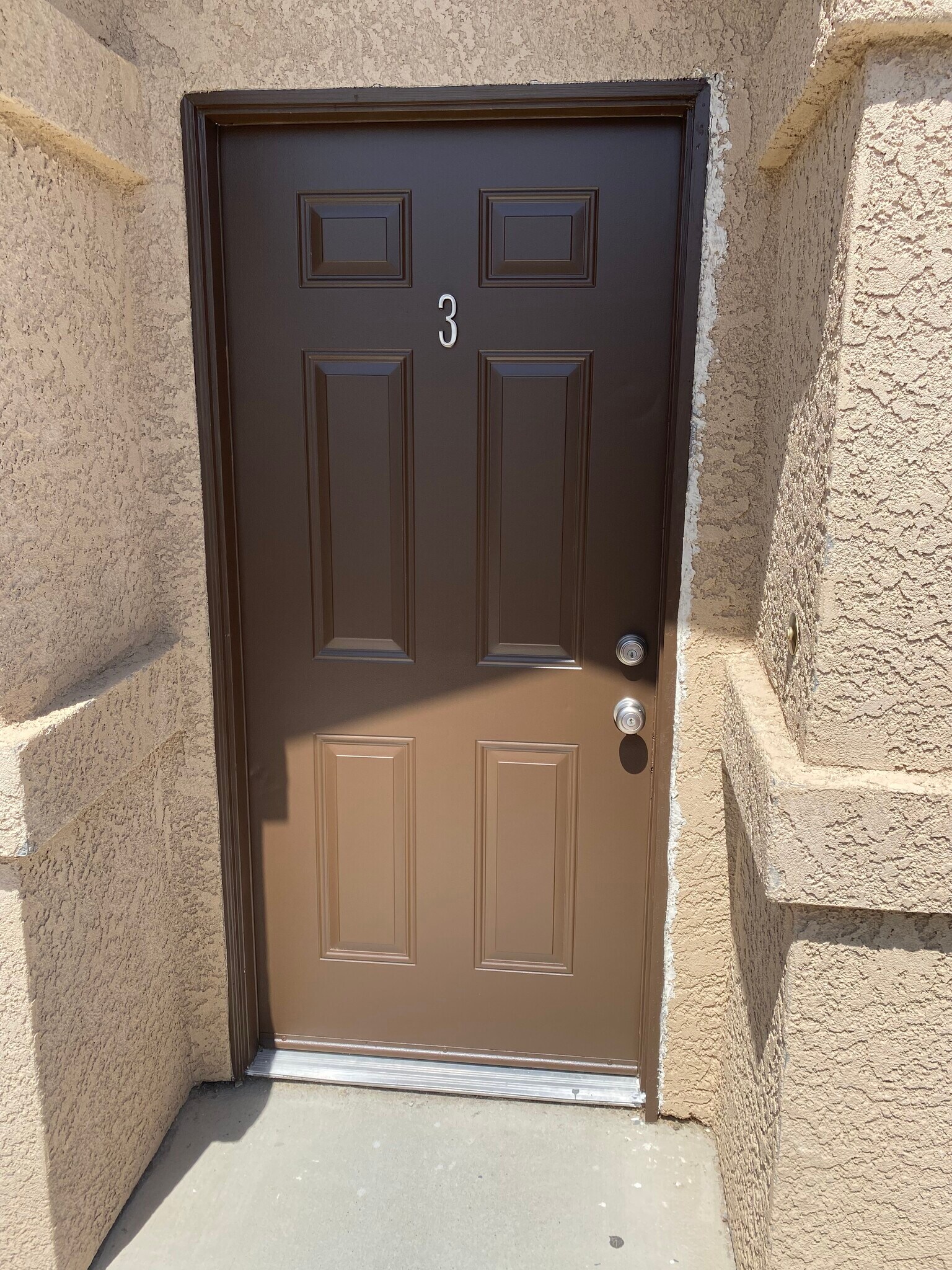 Building Photo - 73641 Sunnyslope Dr
