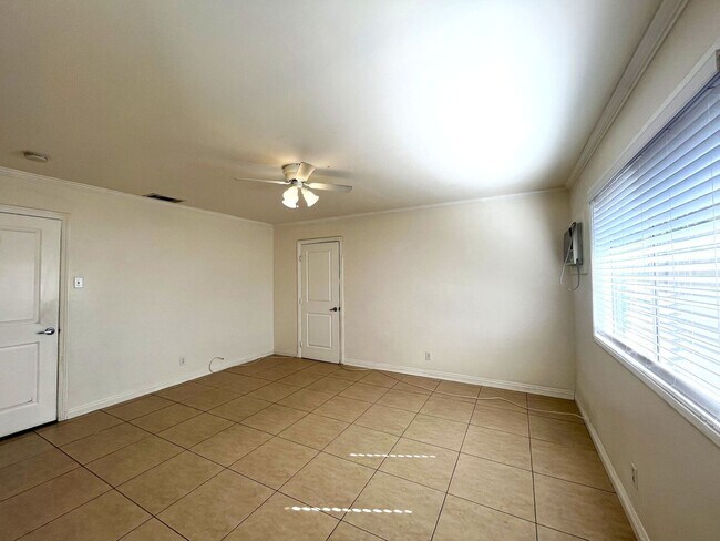 Building Photo - 4 bed, 3 bath in Loma Linda, CA!