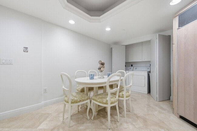 Building Photo - 9595 Collins Ave