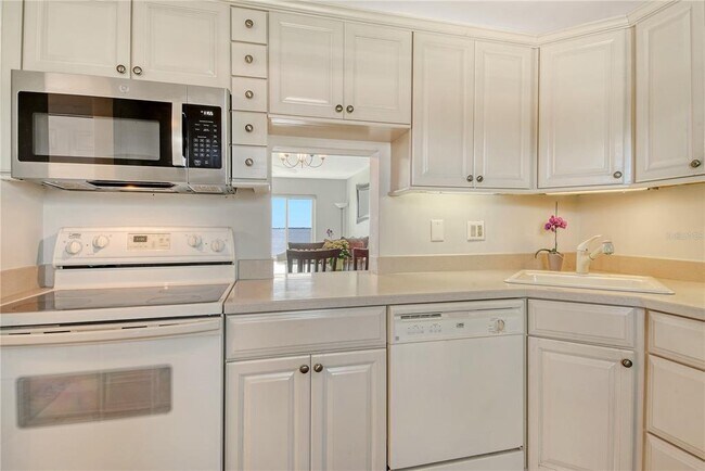 Building Photo - 4800 Gulf of Mexico Dr