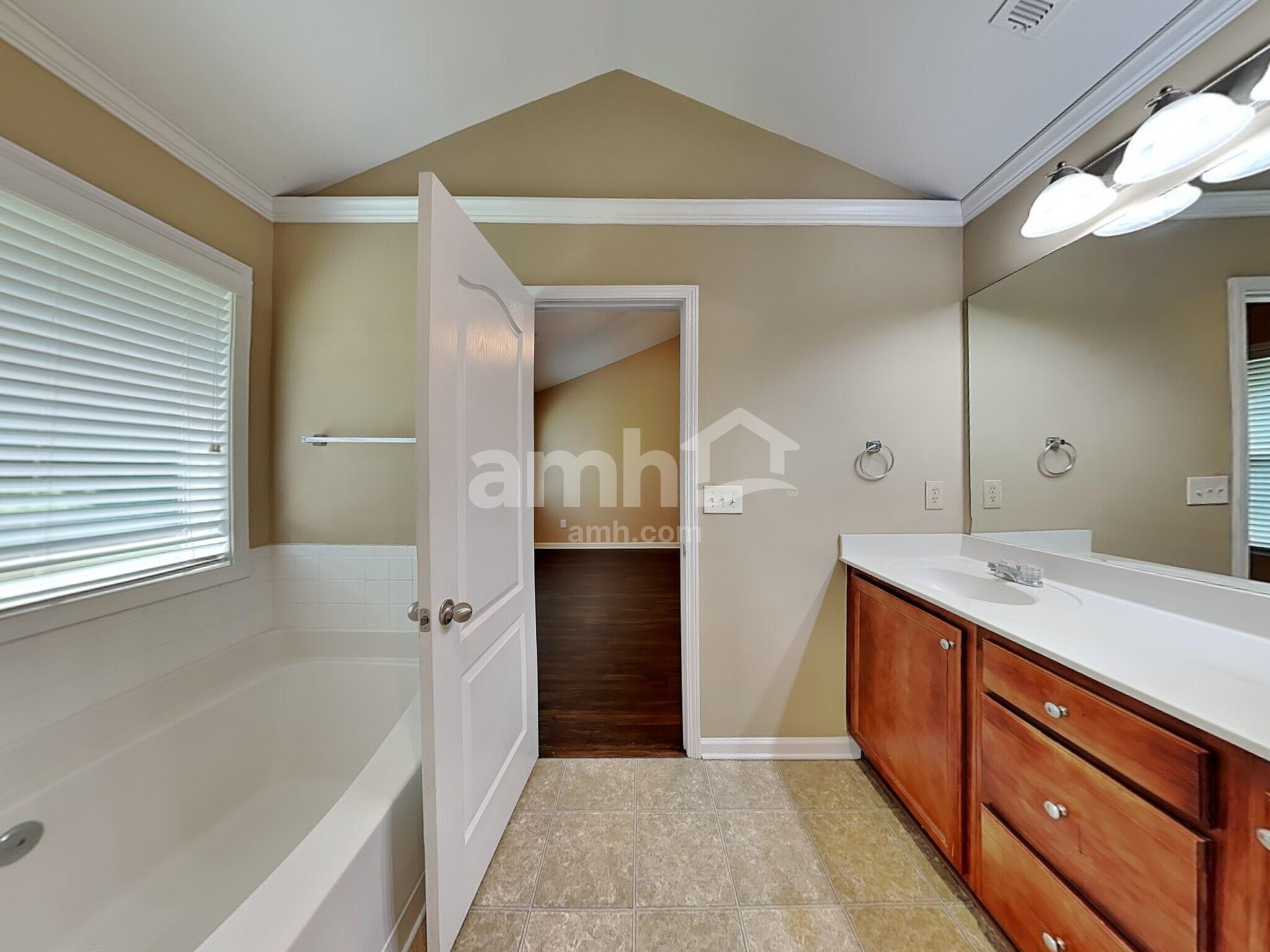 Building Photo - 1351 Tumblerock Ct