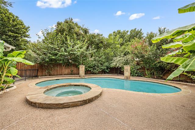 Building Photo - 2101 Tarrant Ln