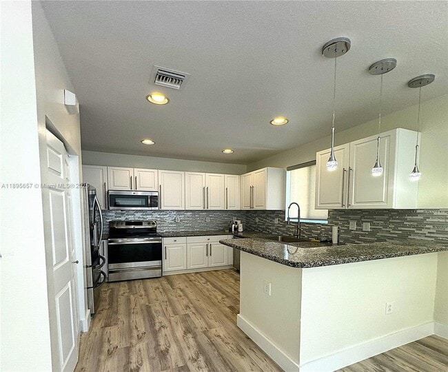 Building Photo - 15813 SW 140th St