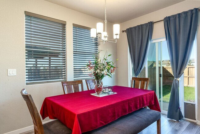 Building Photo - Single Family Home for Rent