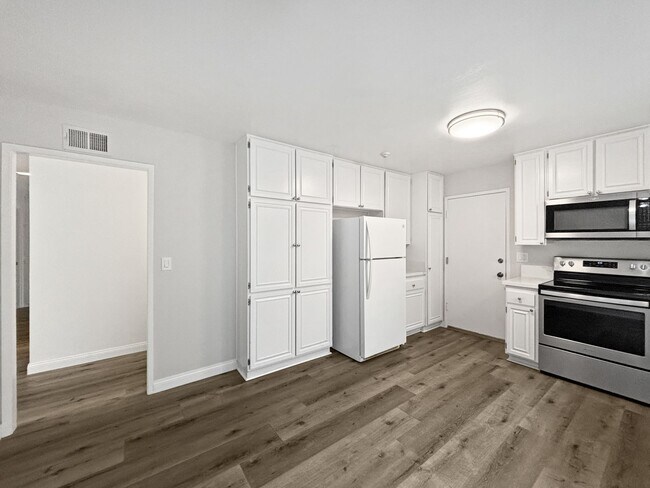 Building Photo - Upgraded 3BD/2BA House in University City ...
