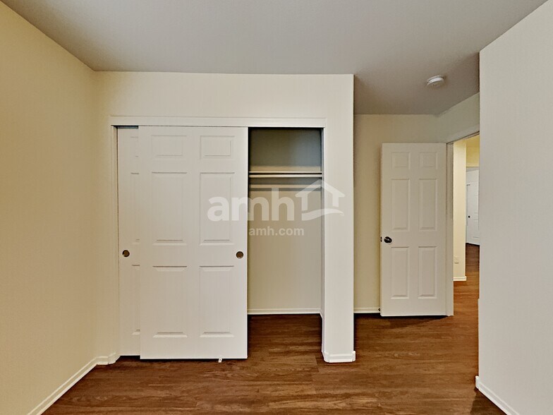 Building Photo - 10377 Calypso Cave St