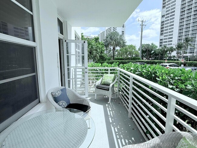 Building Photo - 2851 S Ocean Blvd