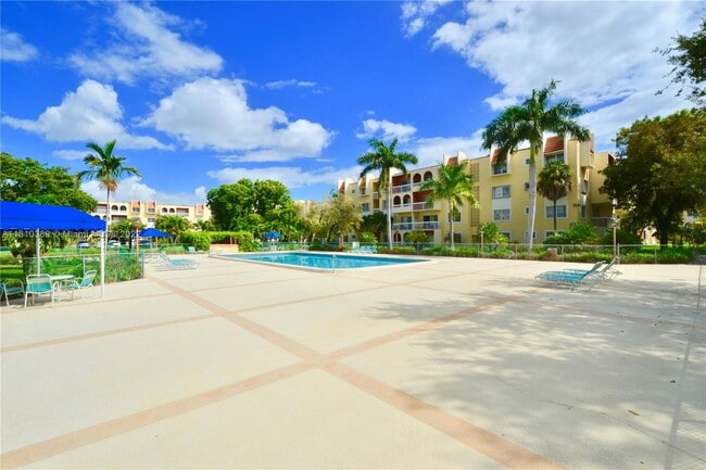 Building Photo - 7850 Camino Real