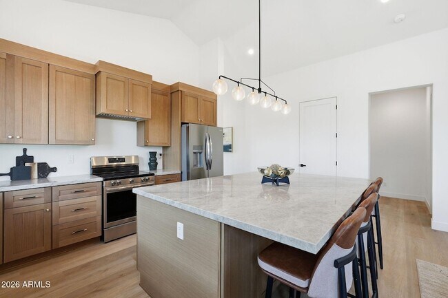 Building Photo - 2009 E Don Carlos