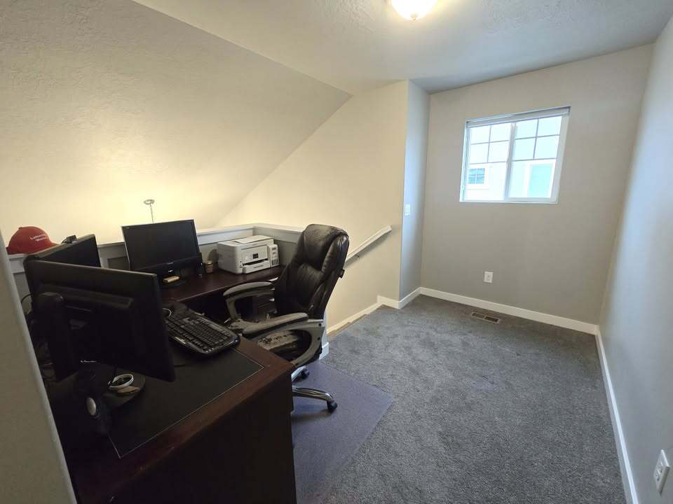 Building Photo - 1260 E Packard Dr