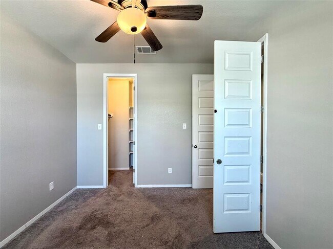 Building Photo - 133 Fabion St