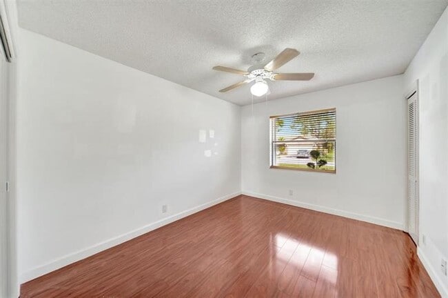 Building Photo - 11224 NW 5th St