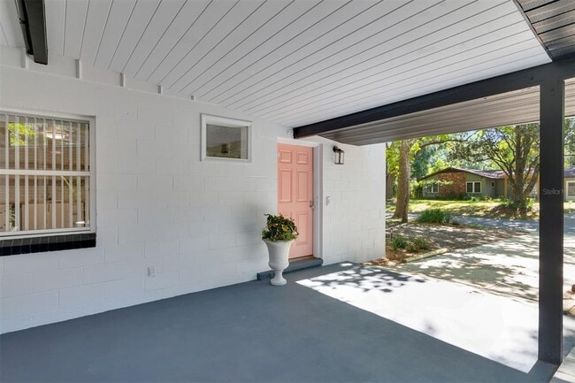 Building Photo - 600 NW 36th Dr