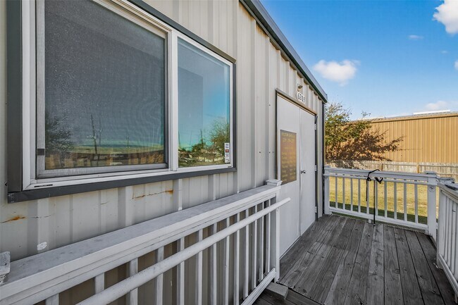 Building Photo - 6203 Gessner Rd