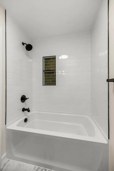 Building Photo - 5702 Brentwood Meadows Cir