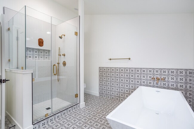 Building Photo - 162 Avenida Florencia