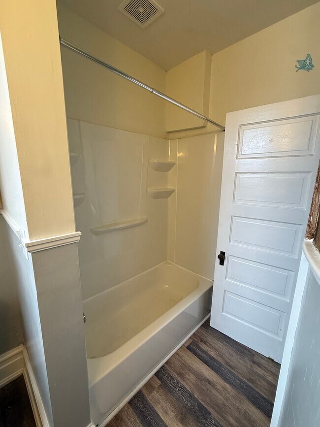 Building Photo - 49 W Commerce St